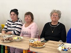 Накануне международного женского дня глава района Д.Н. Живайкин встретился с мамами и женами защитников, участвующих в специальной военной операции