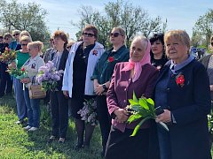 Cостоялась торжественно-траурная церемония возложения цветов и венков к воинскому захоронению