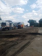 Продолжается ремонт внутрипоселковых дорог в муниципальных образованиях района.