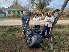 Пока погода позволяет, приводим в порядок наш район