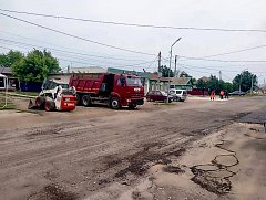 В Питерке проходит ремонт внутрипоселковых дорог