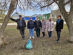 Питерский район активно включился в месячник по благоустройству